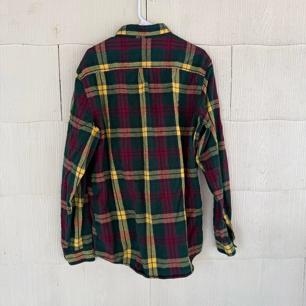 L.L. Bean Men's Scotch Plaid Flannel Shirt - Picture 4 of 4